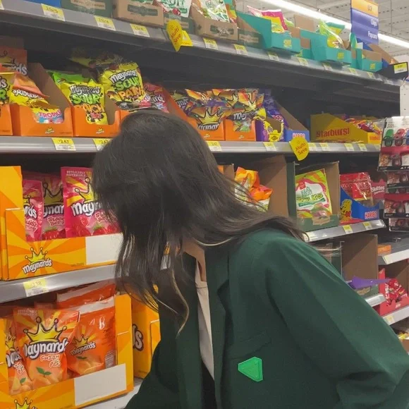 Blazer - Picture 5 of 5